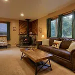 The Juniper Bear Lodge By Bnb Yosemite